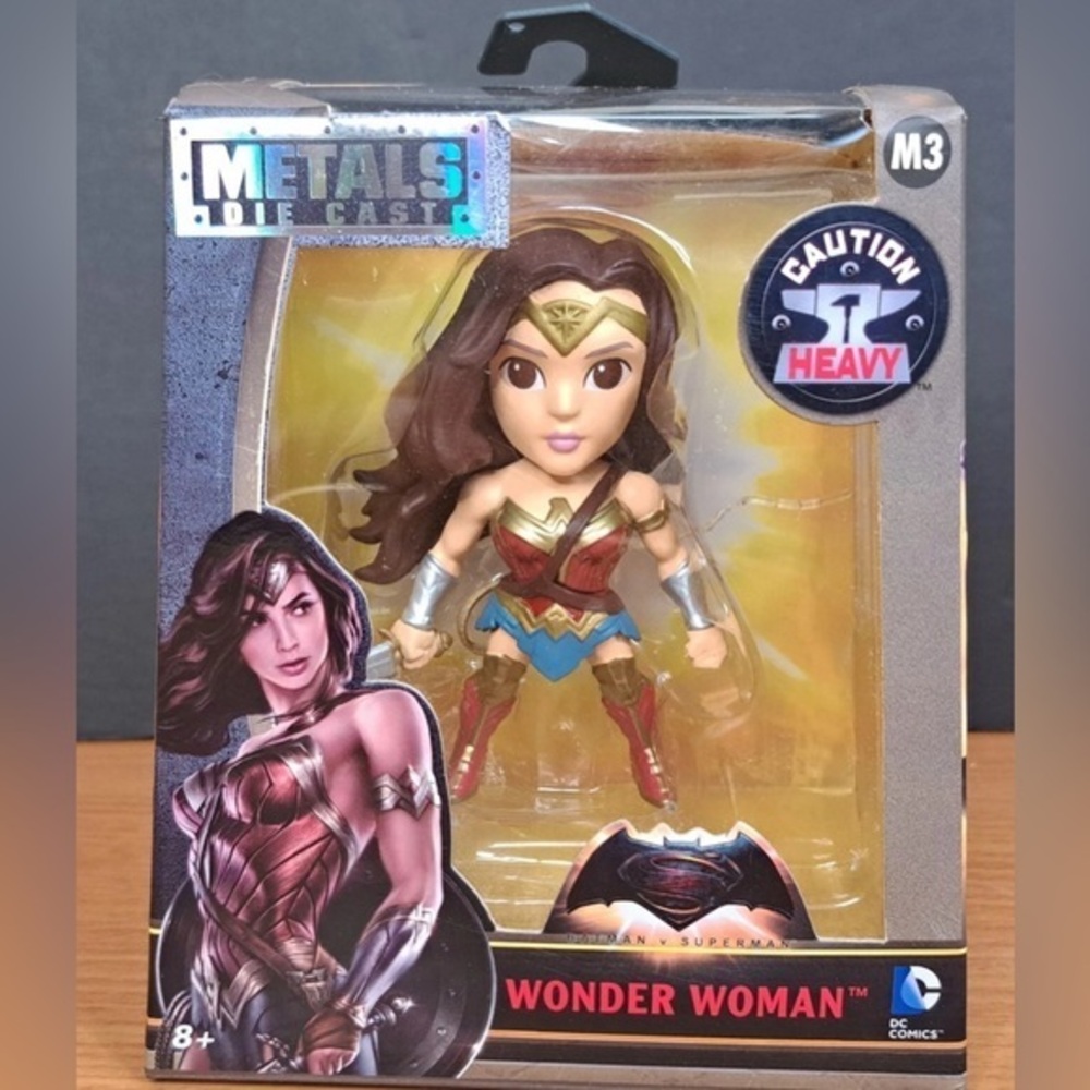 Wonder Woman Die-Cast Figure 4”